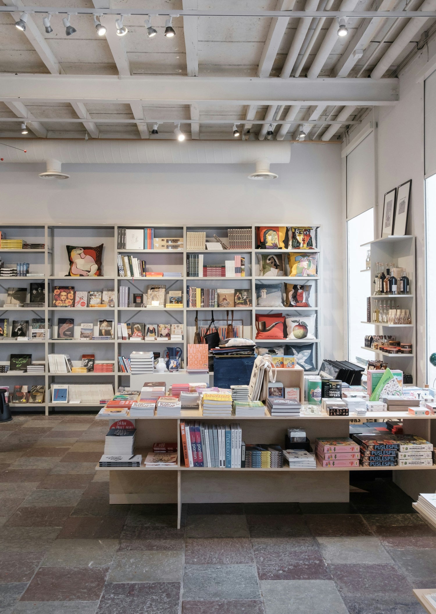 Tracy’s Book Store